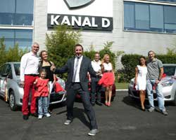 `Ben Bilmem Eşim Bilir`... 100. PROGRAM ŞEREFİNE HEM EV, HEM ARABA!