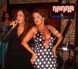 NÜKHET DURU'DAN NAZAN ŞORAY'A TAM DESTEK !