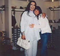 ÜNLÜLER BU AYAKKABILARIN PEŞİNE DÜŞTÜ !