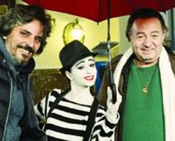 Kayahan... `ŞARKI ÖYLE OLMAZ, BÖYLE OLUR!`