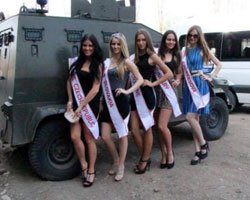 DİYARBAKIR `GÜZELLİK YARIŞMASI`NI KALDIRAMADI!