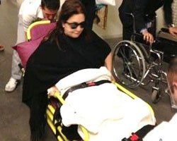 Nükhet Duru... ALÇILI AYAĞINA RAĞMEN İŞİNİ AKSATMADI!