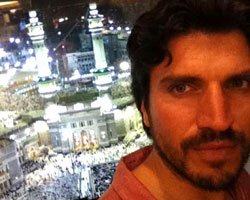 Bora Kozanoğlu... UMRE ZİYARETİNDE!