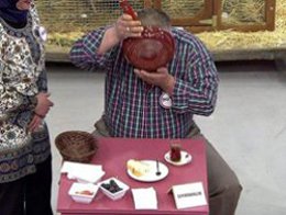 "Ben Bilmem Eşim Bilir"... YUMURTA YEMENİN BÖYLESİ!..