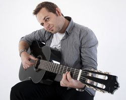 Zeki Güner... `RUHUMLA YARATTIM, SESİMLE YORUMLAMAK İSTİYORUM!`