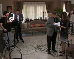 `Zengin Kız Fakir Oğlan`... ZENGİN BABA ÜNLÜ OLUYOR!