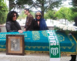 Banu Noyan... `YAKIŞIKLISINI` KAYBETTİ!