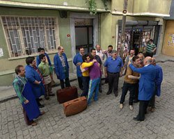 `Seksenler`... ARADAN BİR YIL GEÇER, AHMET GERİ DÖNER!