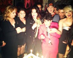 Cansever... YENİ ALBÜMÜNÜ SANATÇI DOSTLARIYLA TANITTI!