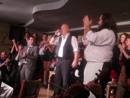 Hem bu oyunu izleyecek hem de içkinizi içebileceksiniz... "MEYHANEDE" OYUNU RAKILI FASILLI HALİNE GERİ DÖNDÜ