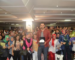 Tolgahan Sayışman... `ZİRVE`YE YÜKSELDİ!