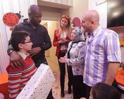 Evim Şahane... TUĞBA ÖZAY-PASCAL NOUMA SÜRPRİZİ!