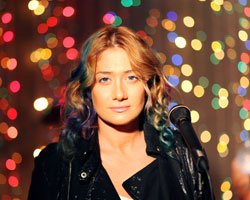 Mavi... RENGARENK KLİP!