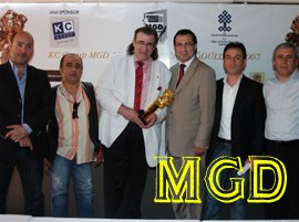 Elde var bir? MAGAZİNKOLİK İLK ÖDÜLÜNÜ ALDI?