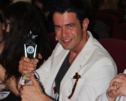 `Keremcemle Akustik Söyleşi`... USTALARDAN ÖVGÜ VE ÖDÜL ALDI!