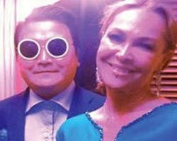 Hülya Avşar... CANNES`DE KARİZMA YERLERDE!