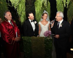 Bade İşçil-Malkoç Sualp... OLMAZ DENİLEN DÜĞÜN YAPILDI!