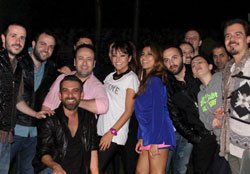 Bengü... 5 HAFTADIR ZİRVEDEKİ YERİNİ KORUYOR!