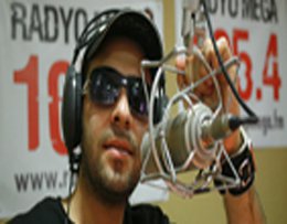 İsmail YK ile izdivaç!.. RADYODA TAM 1370 EVLİLİK TEKLİFİ ALDI...
