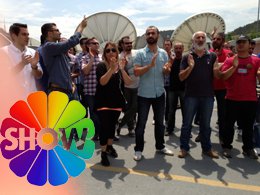 Show TV çalışanları protestoda... BU EYLEM EKMEK PARASI EYLEMİ!