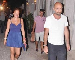 Ayşe Özyılmazel... TRAVMAYI ATLATTI, NORMALE DÖNDÜ!