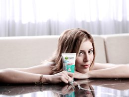 Sinem Kobal... REKLAMLARA İYİCE ISINDI!