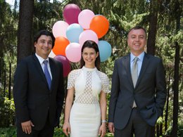 Beren Saat... BİR SABUN MARKASININ YENİ REKLAM YÜZÜ OLDU!