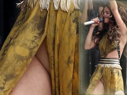 Selena Gomez... AAAAA! SAHNEDE KİLOTSUZ!..