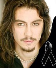 Barış Akarsu... ÖLÜMÜNÜN 3.YILINDA MEZARI BAŞINDA ANILDI!