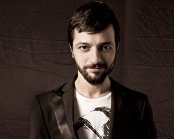 Mehmet Erdem... `AŞKIMIZ BİTECEK` SÜRPRİZLERLE DOLU KLİP!