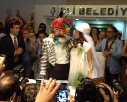 GEZİ PARKI AŞIKLARI EVLENDİ!