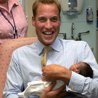 İngiltere Prensi Williams... BEBEKLE İLK POZ!