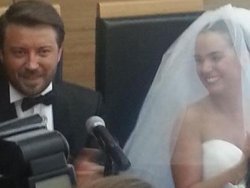 Tolga Güleç-Yeliz Şar... SADE BİR TÖRENLE EVLENDİLER!