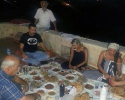 Berdan Mardini... DOĞDUĞU KÖYDE NOSTALJİK İFTAR!