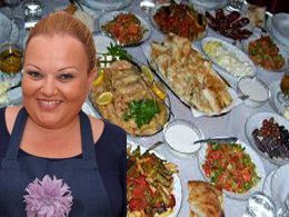 Özlem Mekik yazdı... BAYRAM SOFRALARINDA KENDİNİZDEN GEÇMEYİN!