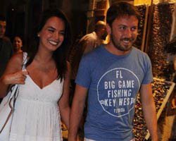 Yeliz-Tolga Güleç... ÇEŞME`DE BALAYI!