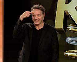 Murat Serezli... `İŞARET DİLİ`YLE ŞANS DİLEDİ!