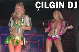 UKRAYNALI DJ'DEN ÜSTSÜZ ŞOV !..