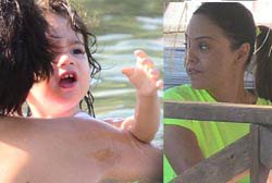 Ebru Gündeş... KIZI DENİZE GİRERKEN İSKELEDEN SEYRETTİ!