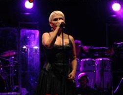 Sezen Aksu...YENİ İMAJIYLA İLK KEZ ADANA'DA!