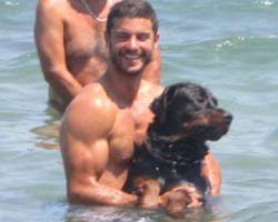 Berk Oktay... `KÖPEĞİMİ BARINAĞA VERMEDİM, EĞİTİME YOLLADIM!`