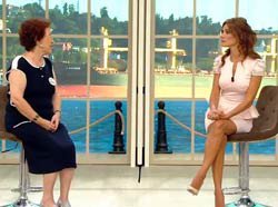 `Esra Erol`la`... EVLENMEYE GELDİ, KOMŞUSUNU ŞİKAYET ETTİ!