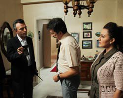 Doksanlar... OYUN OYNAMA SIRASI ATİLLA`DA!