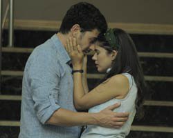 `Beni Böyle Sev`... ÖMER BABA OLACAĞINI ÖĞRENECEK Mİ?