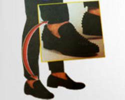 Bülent Serttaş... YOK BÖYLE İMAJ!...DAR PAÇA PANTOLON, ZIMBALI AYAKKABI!