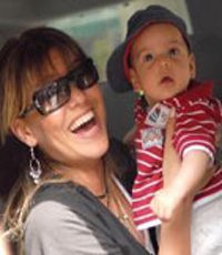 Gülben Ergen... REKLAM FİLMİNDE OĞLUYLA BAŞROLÜ PAYLAŞACAK !..