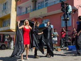 Esra-Ceyda Ersoy... "CİCİŞ KARDEŞ"LER KARA ÇARŞAFA GİRDİ!