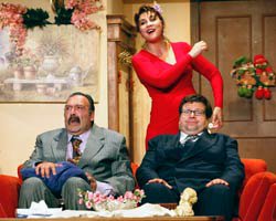 Küçük Sahne... `LÜTFEN KIZIMLA EVLENİR MİSİN?..