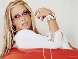 Anastacia... KANSERDEN KURTULMAK İÇİN GÖĞÜSLERİNİ ALDIRDI!