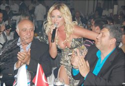 BEŞİKTAŞ'LILARDAN DİLLERE DESTAN GECE!